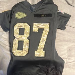 Salute to service Travis Kelce